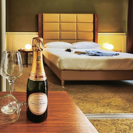 Hotel Abruzzi テーラモ エクステリア 写真