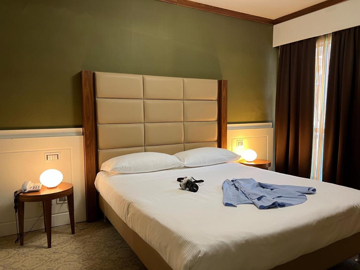 Hotel Abruzzi テーラモ エクステリア 写真