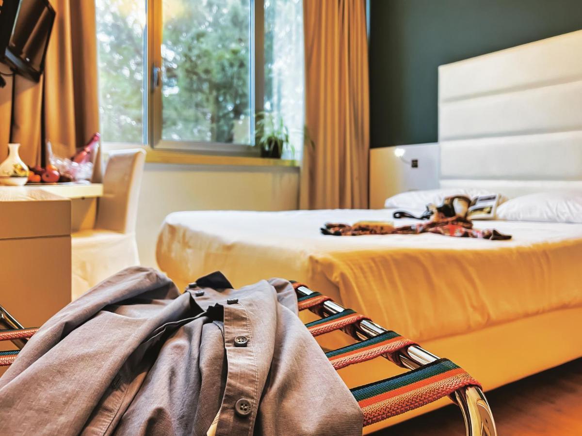 Hotel Abruzzi テーラモ エクステリア 写真