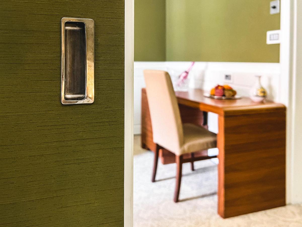 Hotel Abruzzi テーラモ エクステリア 写真