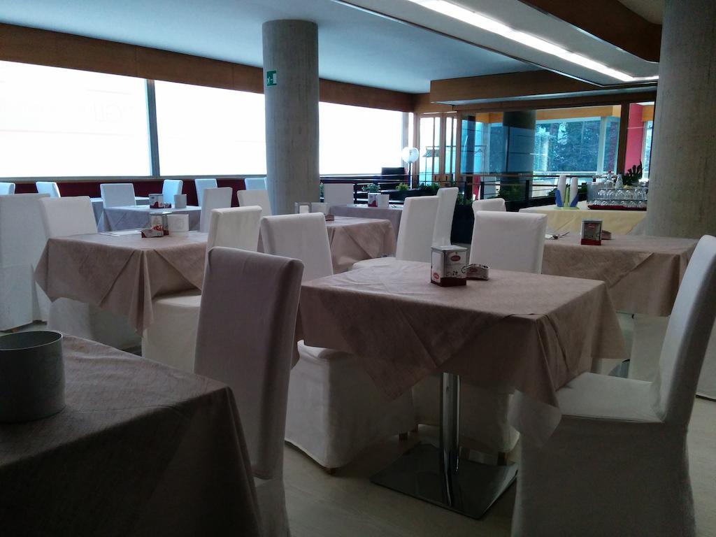 Hotel Abruzzi テーラモ エクステリア 写真